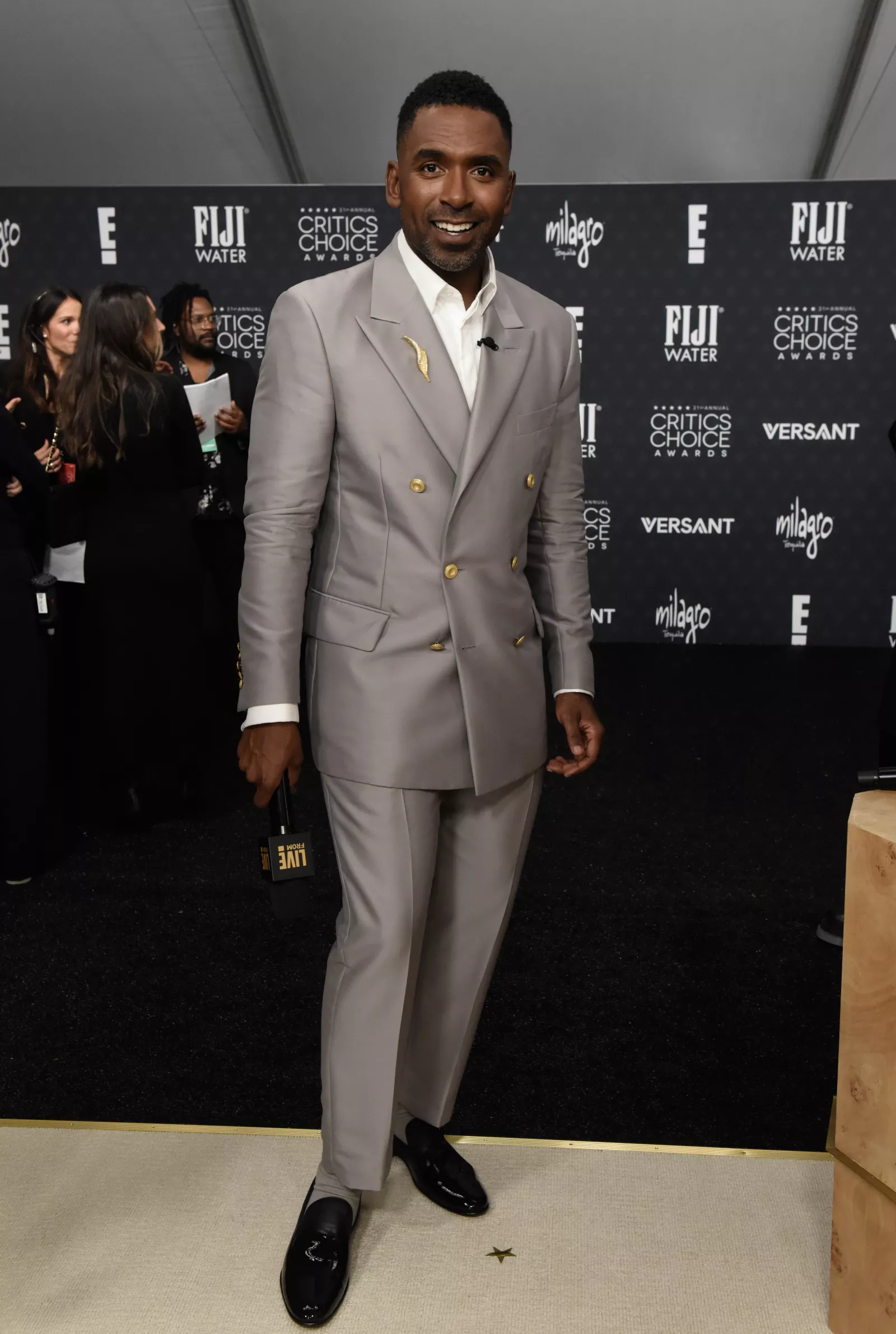 Justin Sylvester hosts "Live from E!" at the 31st Annual Critics Choice Awards on Jan. 4, 2026. Photo Credit: Bonnie Osborne/E! Entertainment © VERSANT MEDIA 2026. All Rights Reserved