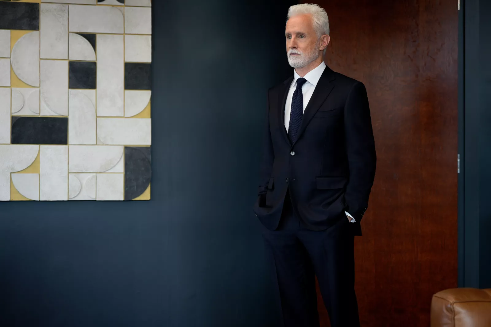 Episode 110 -- John Slattery as Leo Drummond in The Rainmaker. Photo Credit: Christopher Barr/USA Network © 2025 VERSANT MEDIA. All Rights Reserved