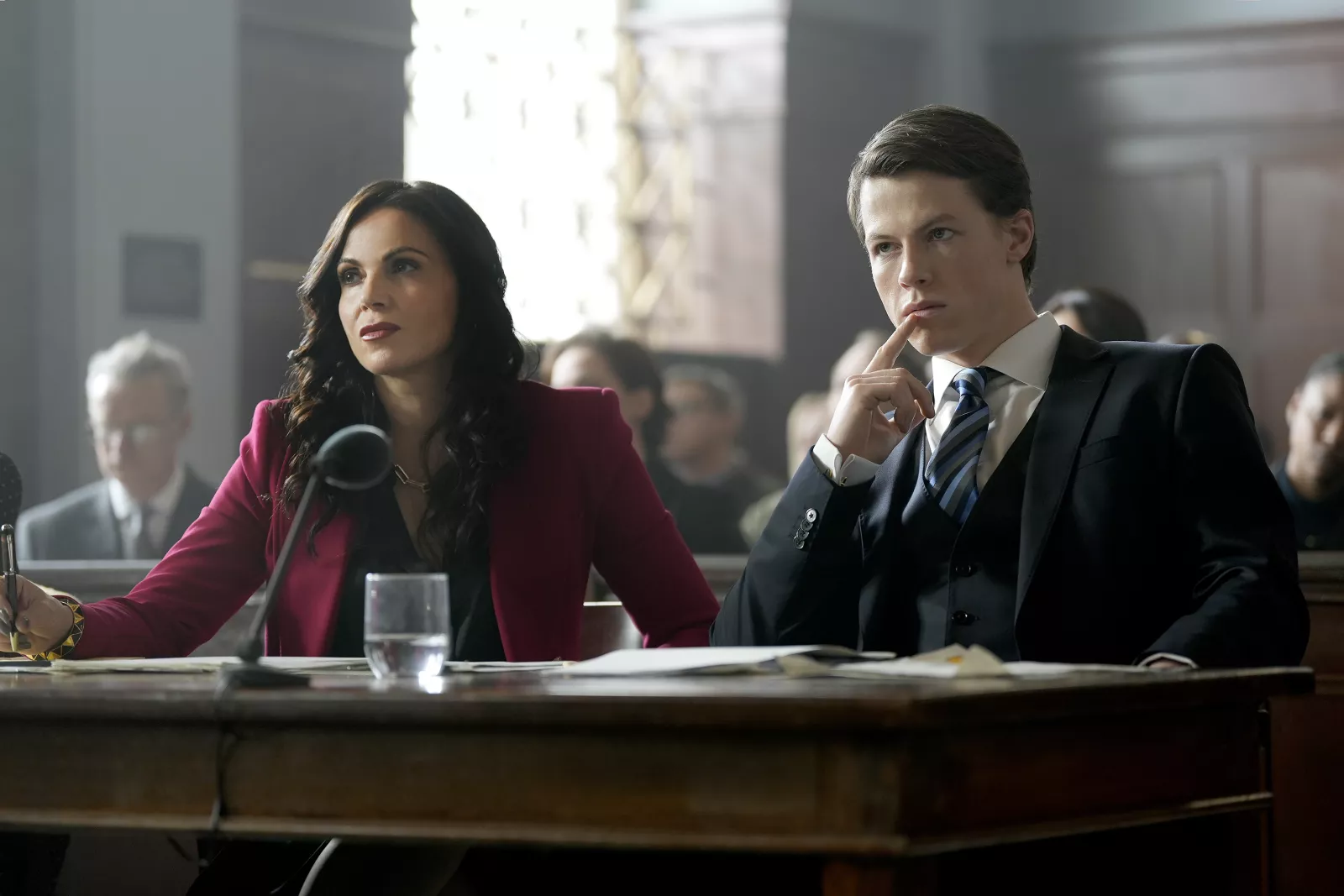 Episode 110 -- (l-r) Lana Parrilla as Jocelyn "Bruiser" Stone, Milo Callaghan as Rudy Baylor in The Rainmaker. Photo Credit: Christopher Barr/USA Network © 2025 VERSANT MEDIA. All Rights Reserved