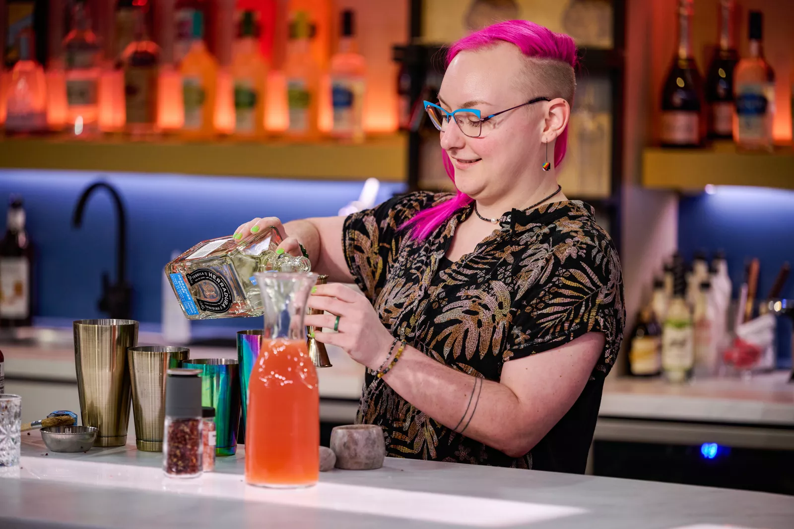 Darian Everding on Cocktail Wars on E! Photo Credit: Scott Gries/E! Entertainment © 2026 VERSANT MEDIA. All Rights Reserved.