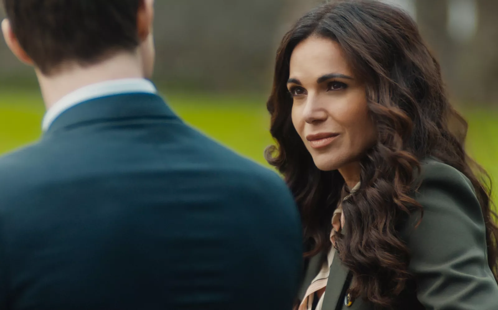 Episode #201– (L-R) Milo Callaghan as Rudy Baylor and Lana Parrilla as Jocelyn "Bruiser" Stone in The Rainmaker on USA Network. Photo Credit: USA Network © 2026 VERSANT MEDIA. All Rights Reserved
